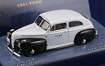 Fleer - 1941 Ford Deluxe - RCMP GRC